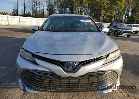 2019 Toyota Camry Le z USA, uszkodzony, nr VIN 4T1B31HK0KU511467